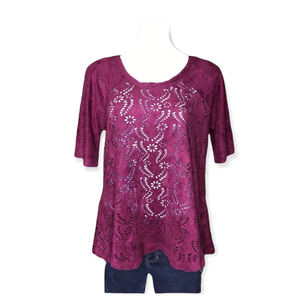 5/$25 MUR MUR Laser Cut Faux Suede Flared Top Short Sleeve Burgundy Large